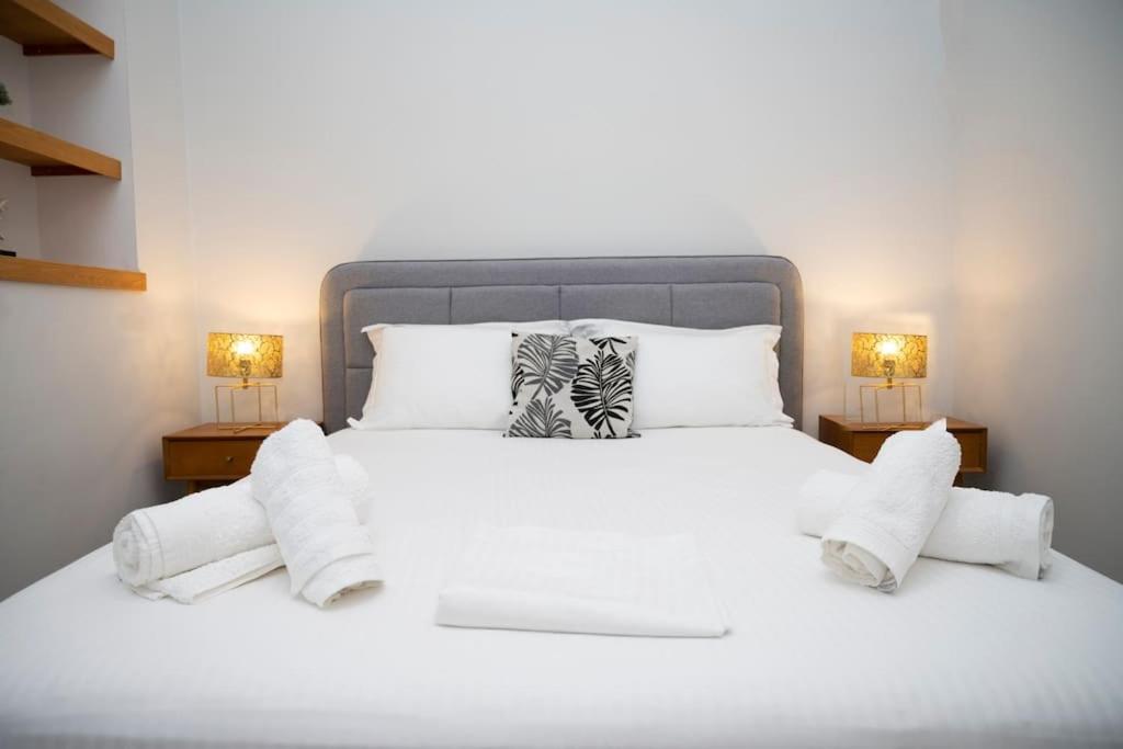 Homeresidence 1 Ermoupoli Ngoại thất bức ảnh